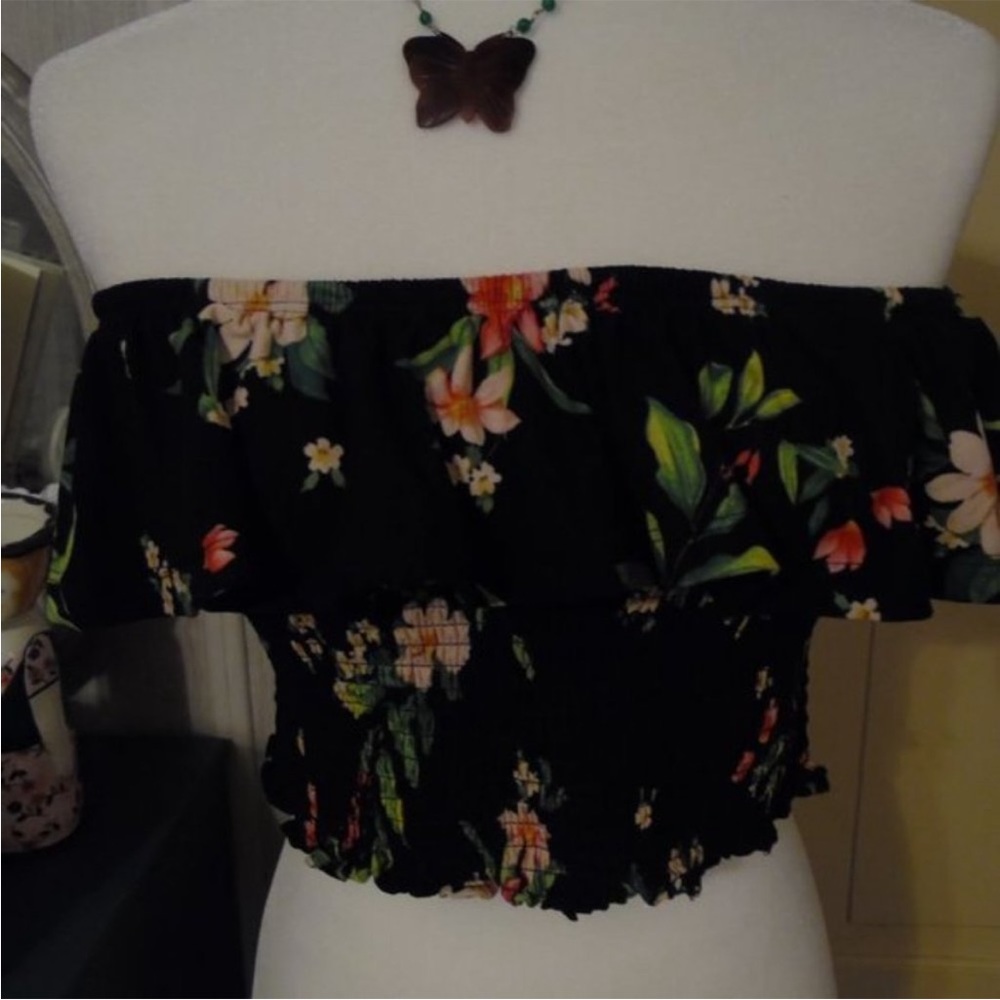 Boho Tropical Floral top - Picture 2 of 4